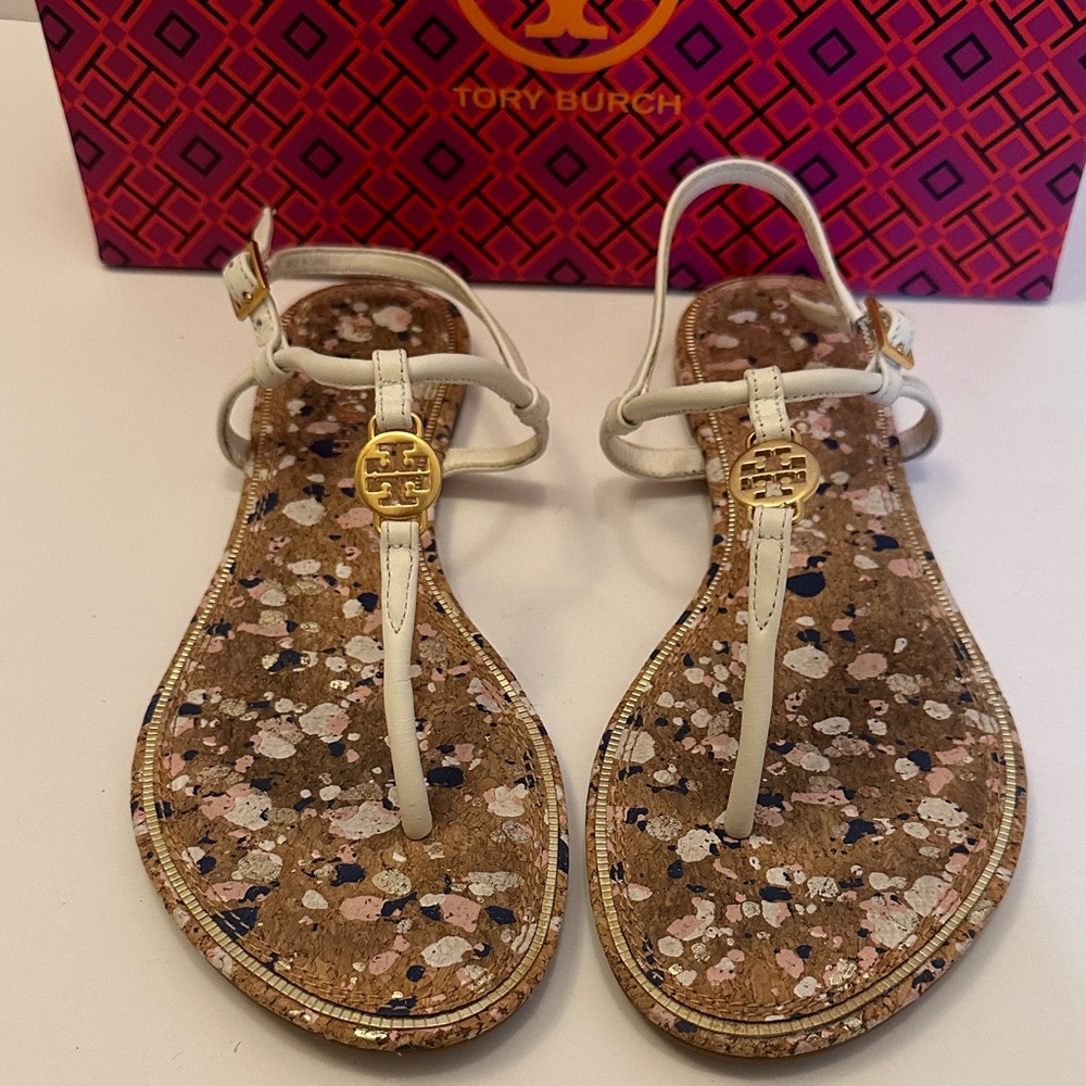 Tory Burch Emmy Flat Sandal in Ivory Size 6